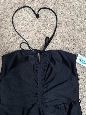 Black one piece swimsuit with ruched detail #swimwear #ruched #blackswimwear